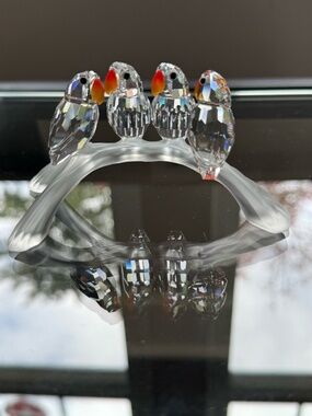 Swarovski Baby Lovebirds 199123 Crystal 4 Birds Retired Figurine